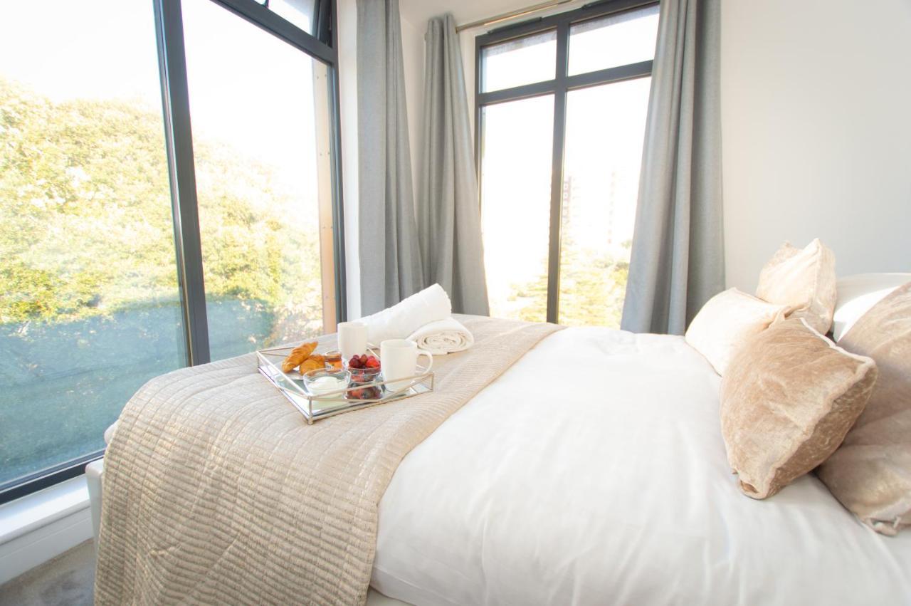 * Panoramic Penthouse With Sea & City Views ボーンマス エクステリア 写真