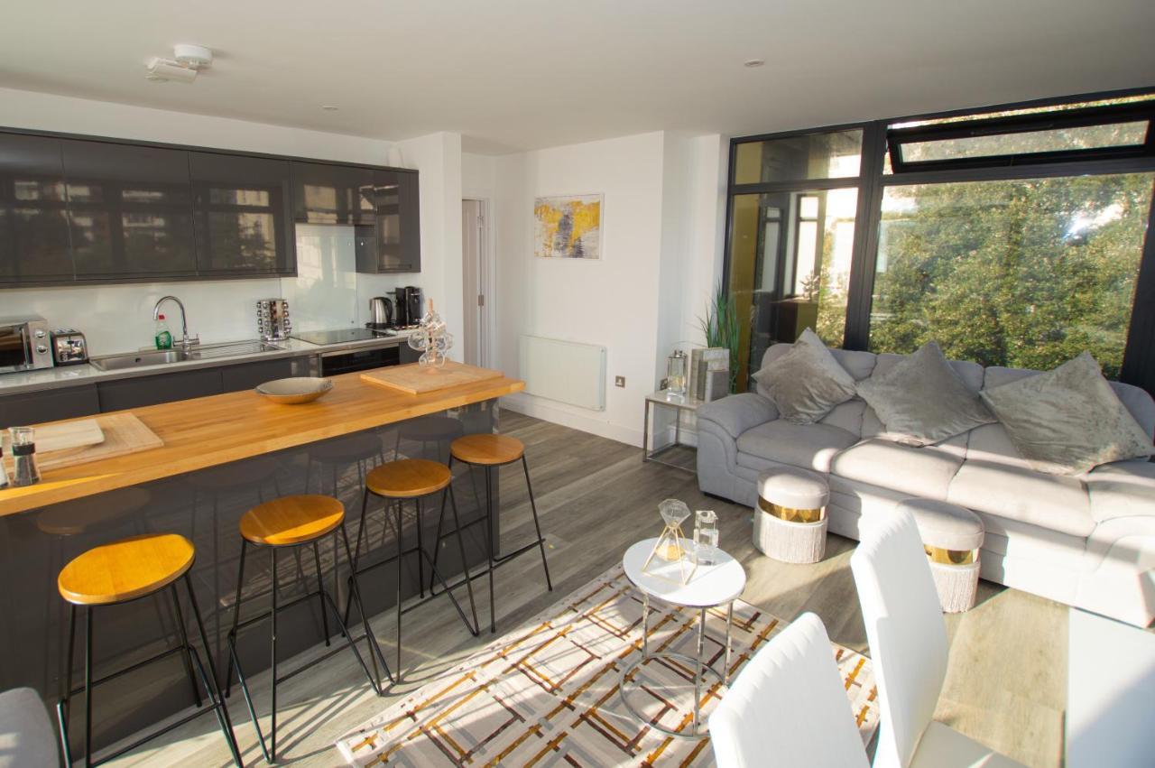* Panoramic Penthouse With Sea & City Views ボーンマス エクステリア 写真